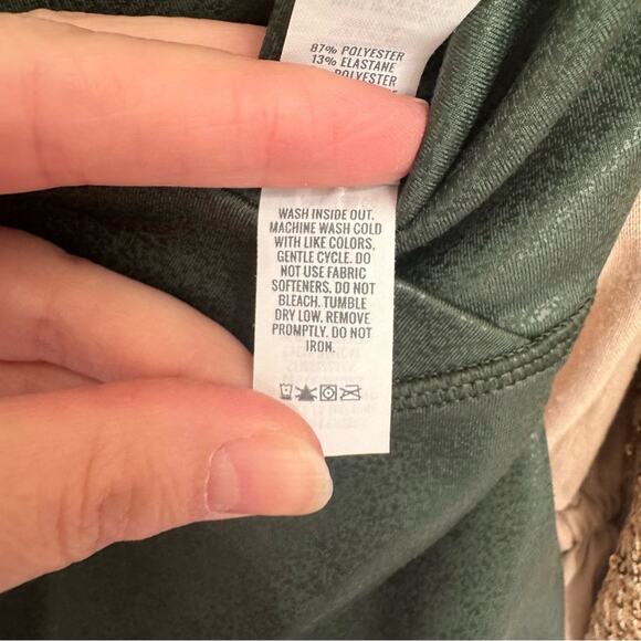 Aerie Offline The Hugger Dark Green Crossover Mid-rise Leggings Size Small - Picture 6 of 7